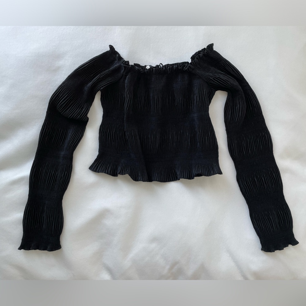 Mendocino Black Off The Shoulder Crop Top - size S
